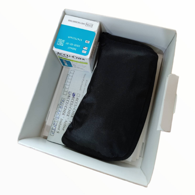 AccuChek Instant S Glucometer