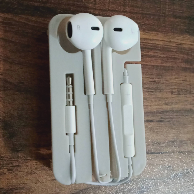 iOS / Android Earphone (Handsfree)