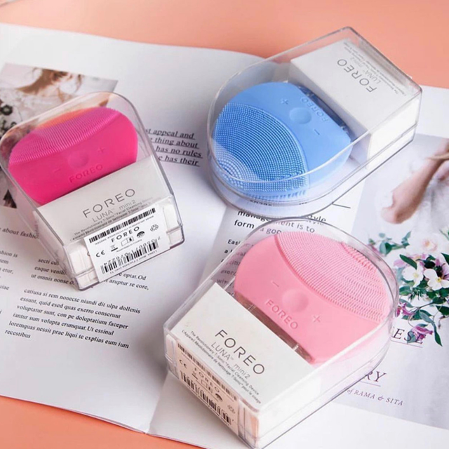 Silicon Foreo Face Massager