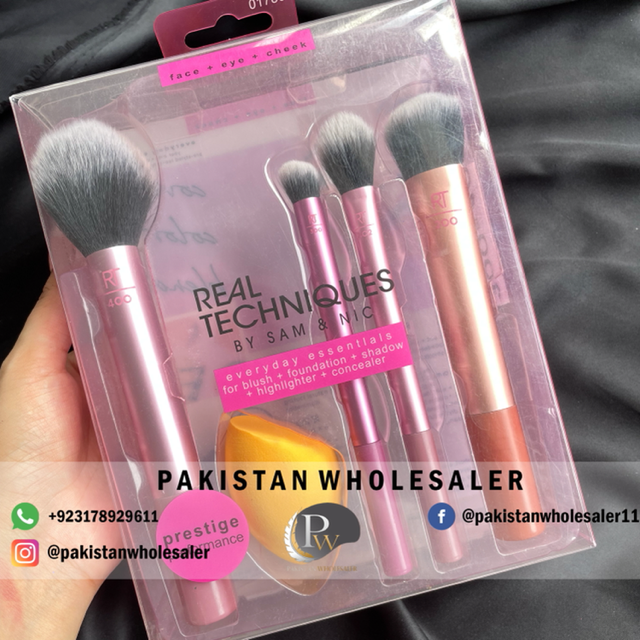 RT 4 in 1 Everyday Essentials Brush Set