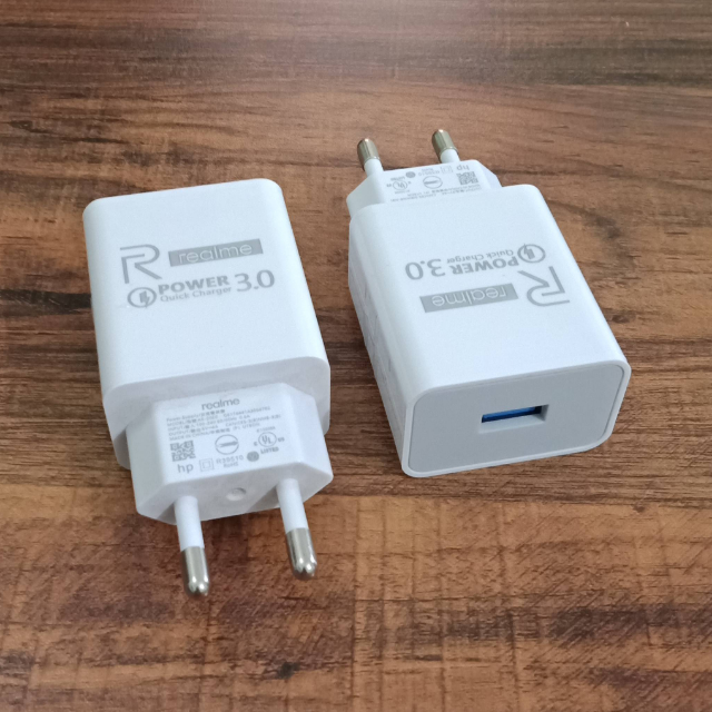 Realme Fast Charger (Adapter Only)