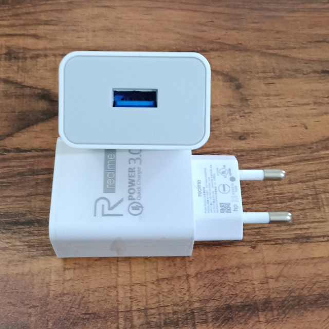 Realme Fast Charger (Adapter Only)