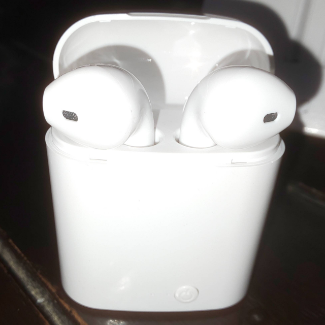 i7s Tws earbuds for android/iPhone