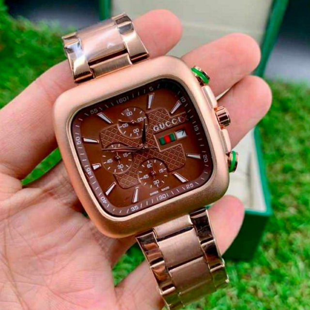 Gucci Square Shape Chain Watch.