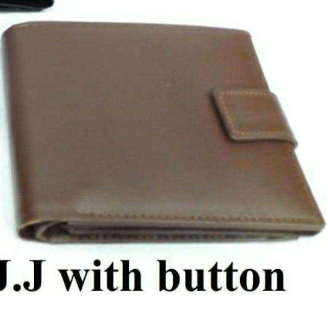 J.j Cow Leather Wallet With Button.