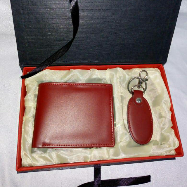 2 Piece Cow Leather Wallet Gift Set.1x Wallet+1x Key Chain.