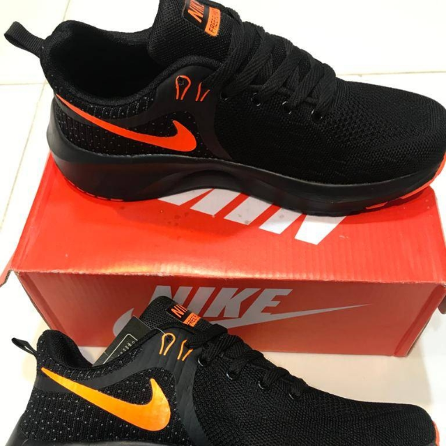 Nike Air Zoom Flyknit