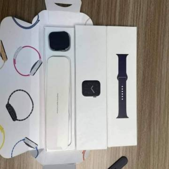 HT99 Apple Logo