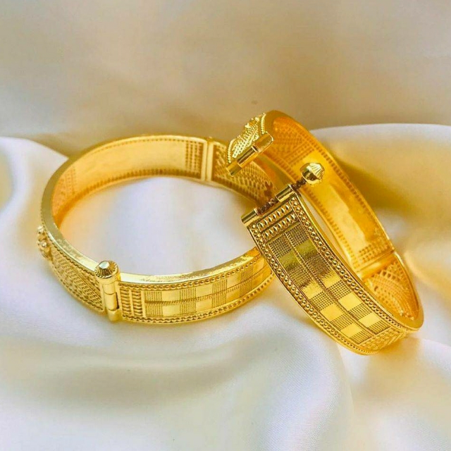Openable Kara