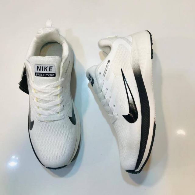 Nike Air Zoom Flyknit