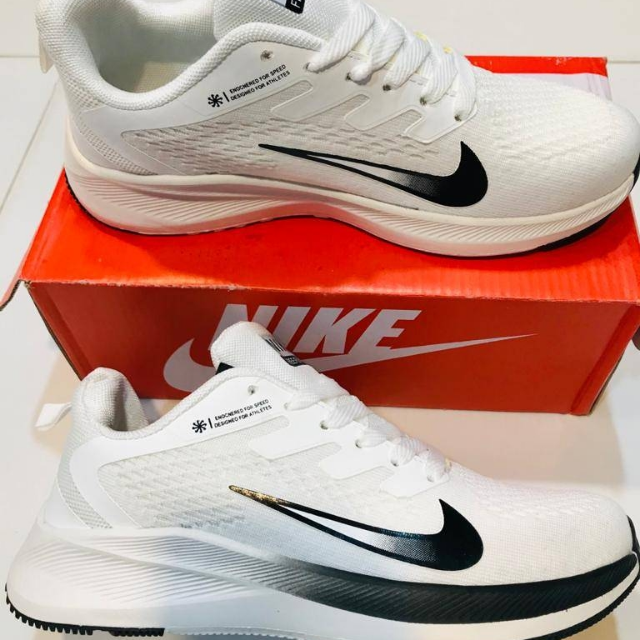 Nike Air Zoom Flyknit
