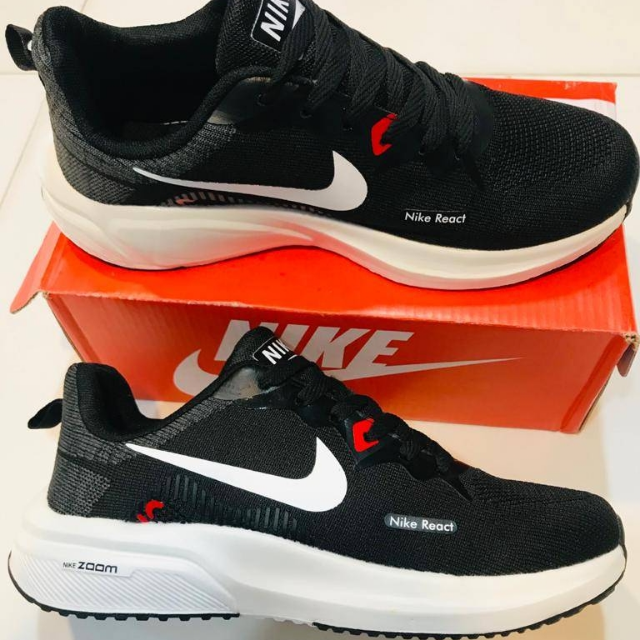 Nike Zoom React Flyknit