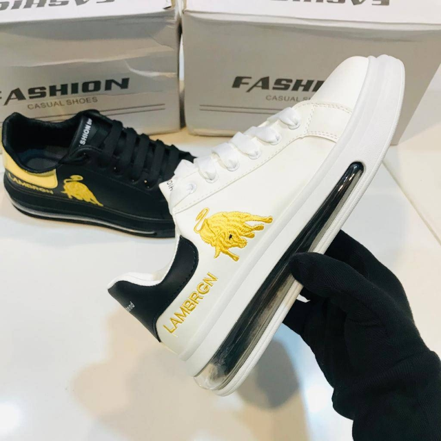 LAMBRGN Sneakers
