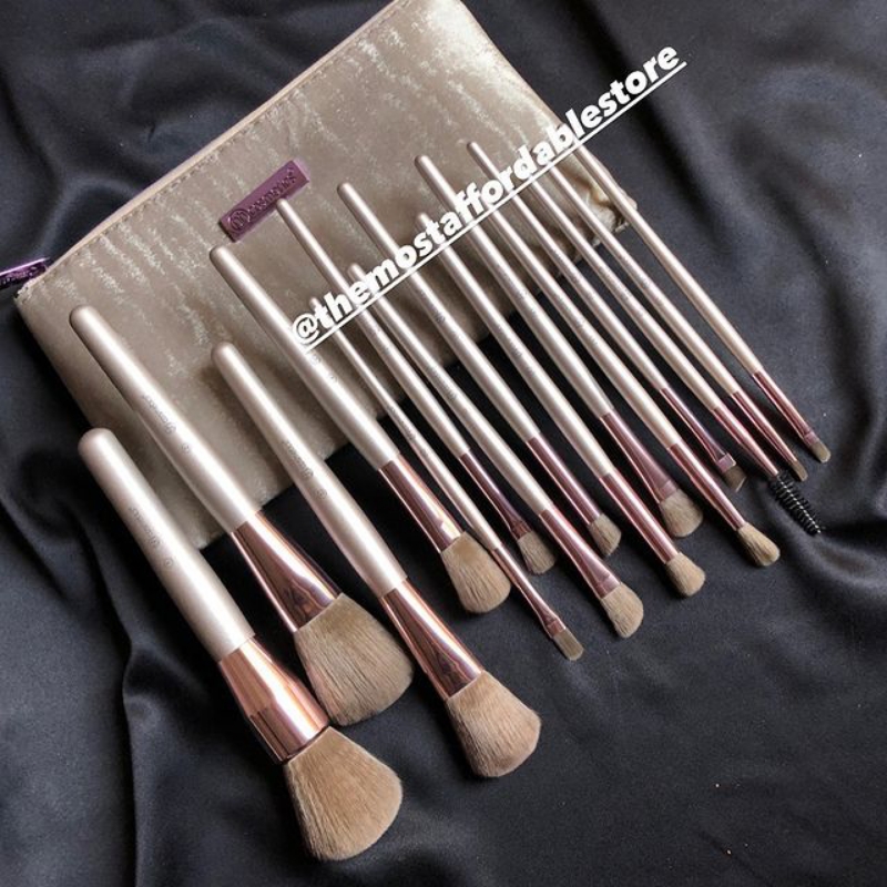 LAVISH ELEGANCE Bh Cosmetics Brushes