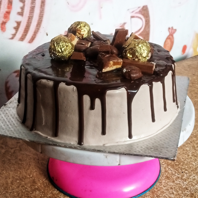 Chocolate loaded cake