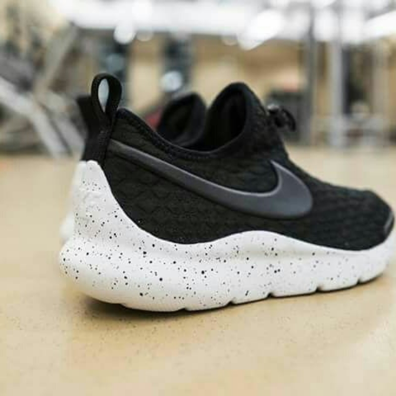 Nike Aptare
