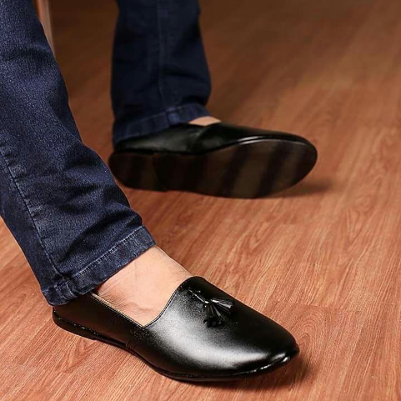 Traditional Leather Khussa