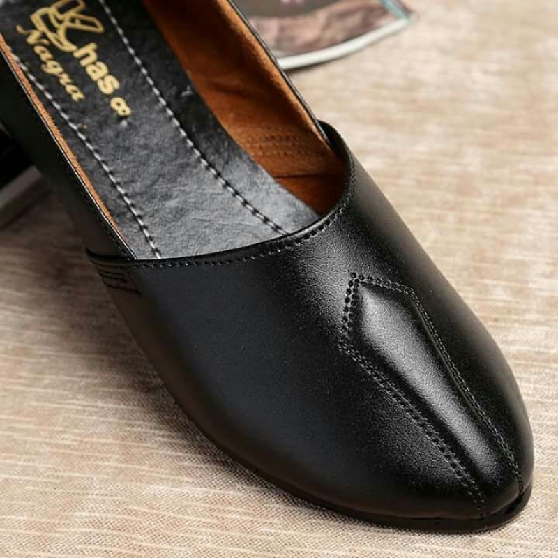 Traditional Leather Khussa
