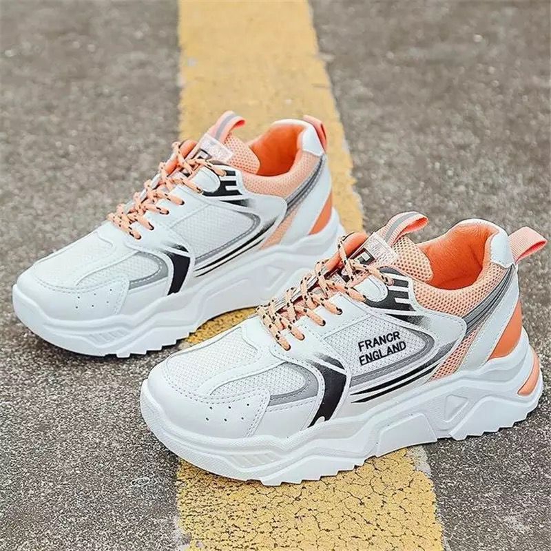 WOMEN'S SNEAKERS