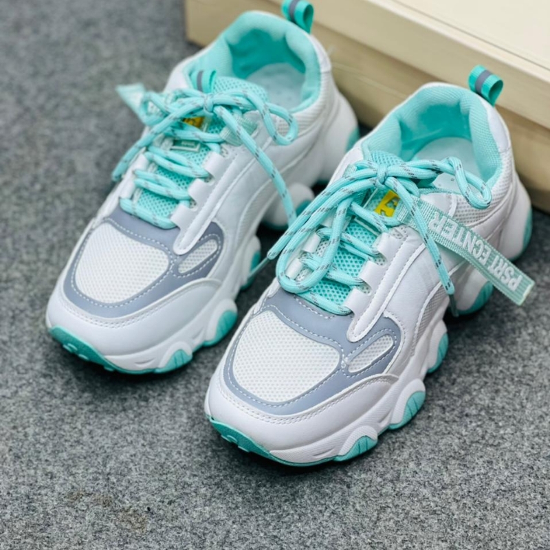 SNEAKERS FOR WOMEN