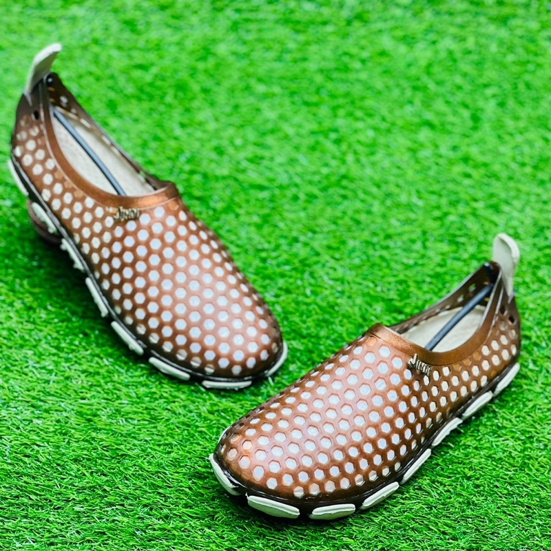 Waterproof shoes