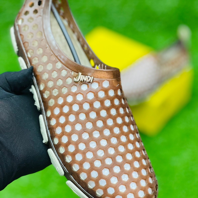 Waterproof shoes