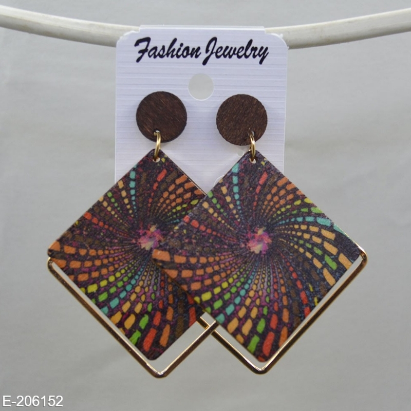 Stylish earrings