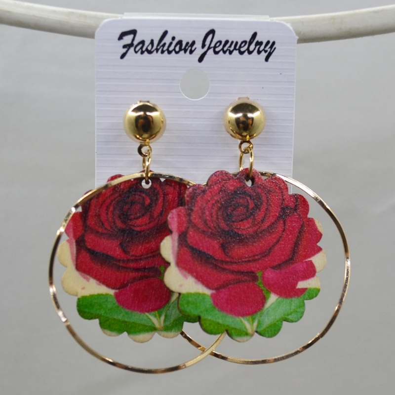 Stylish earrings