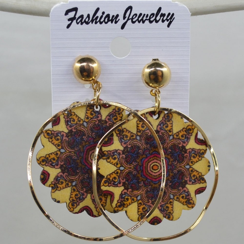 Stylish earrings