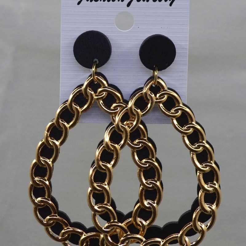 Stylish earrings