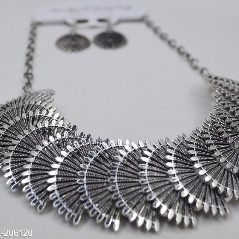 Trendy jewellery set