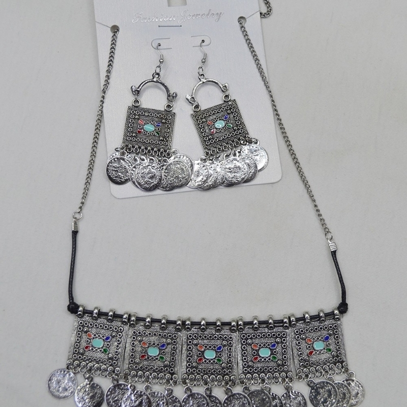 Trendy jewellery set