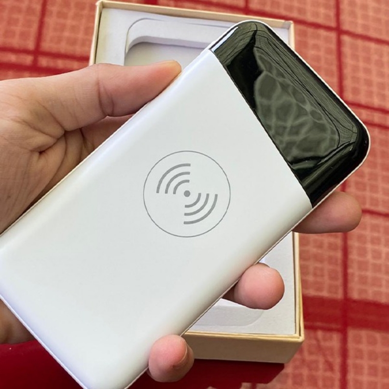 Wireless power bank