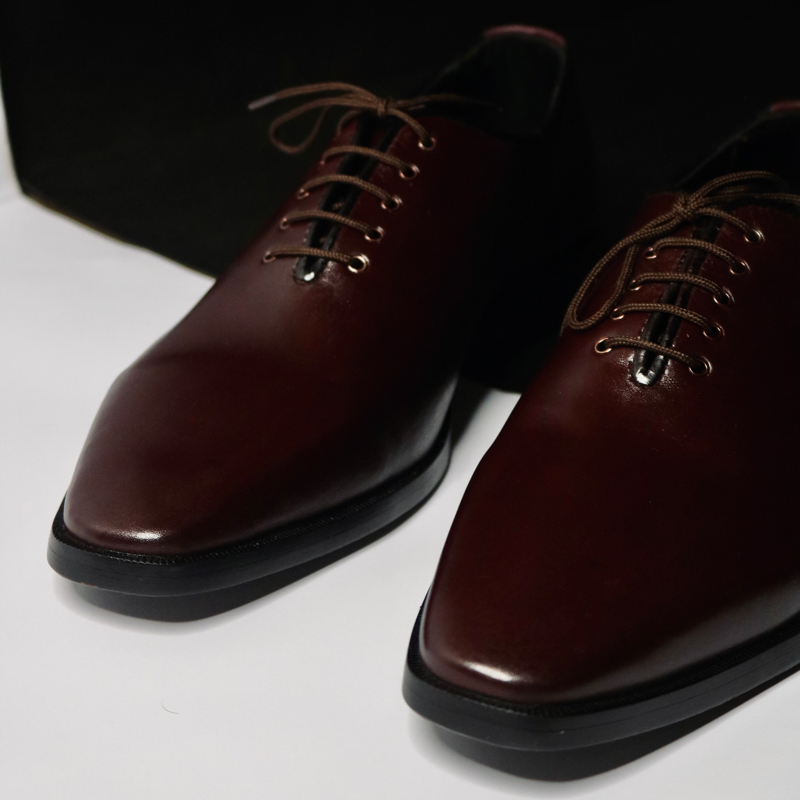 Whole cut maroon oxford
