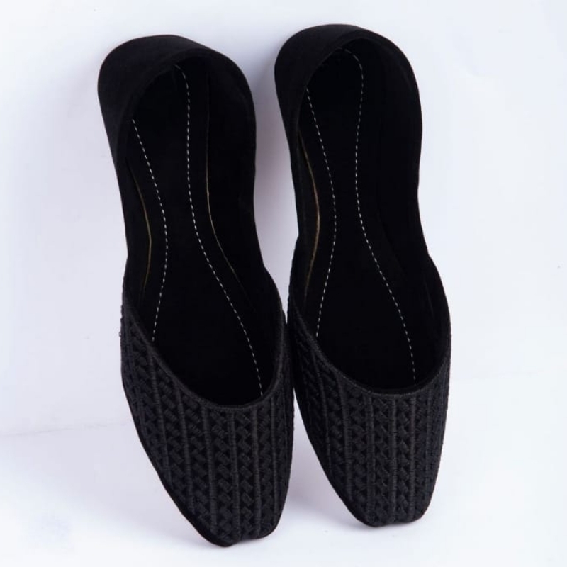 Traditional khussas