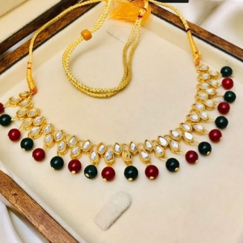 Multi colour necklace