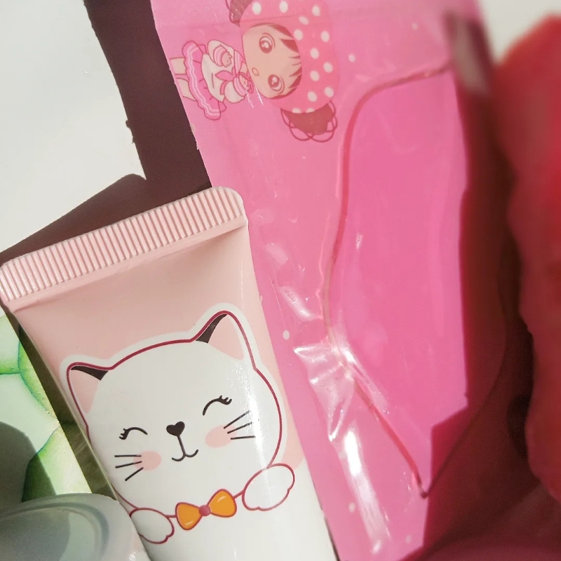 SkinBerry Box - Complete Self-Care Set In Fruity Notes