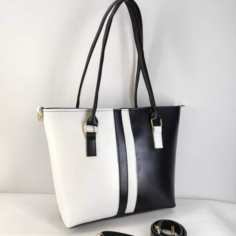Hand bag /shoulder bag