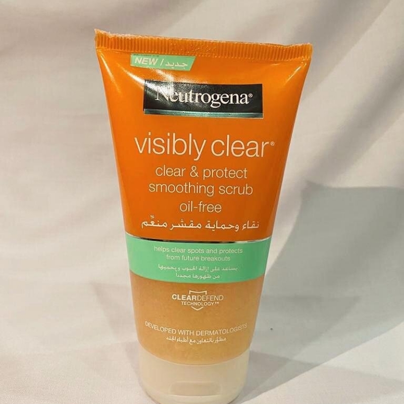 Neutrogena Visibly Clear Smooth Scrub -oil Free