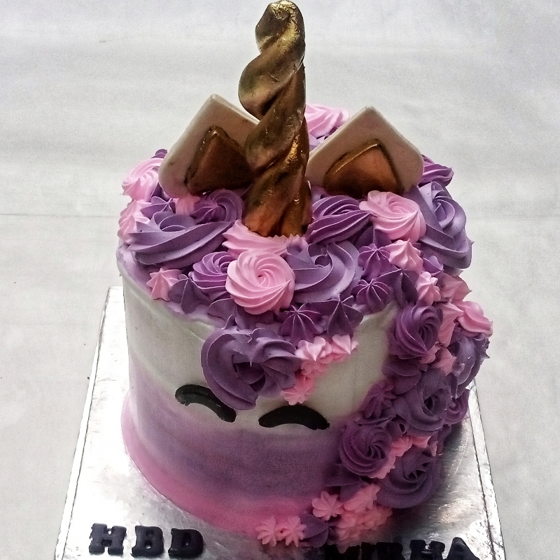 Pink & purple unicorn cake