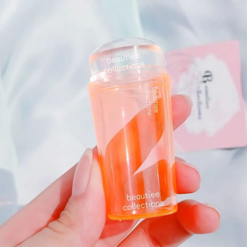Nail polish stamper
