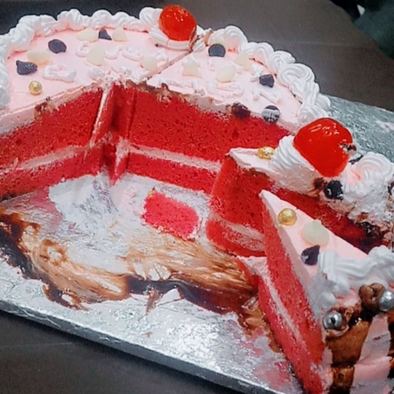 Birthday Ice Cake 600 Rs Per Pound