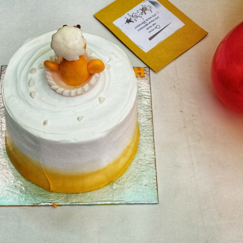 Chicken theme cake (3lbs