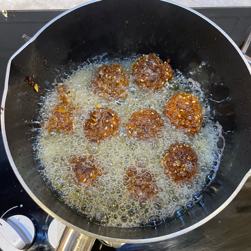 Falafel & Garlic Toum