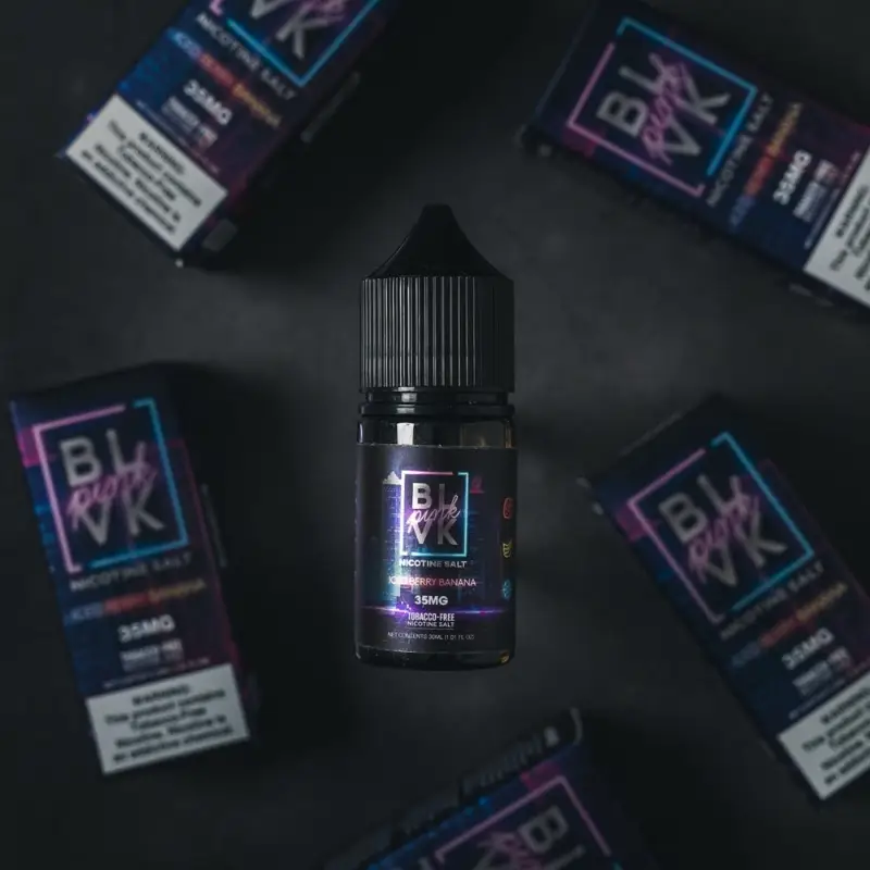 Iced berry banana by BLVK PINK 30ml bottle