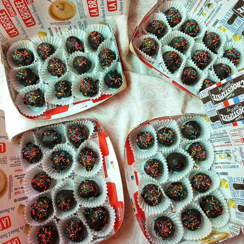 Chocolate truffle balls