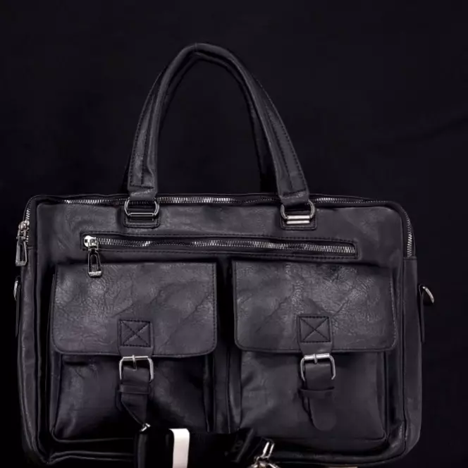 Laptop bag. O1