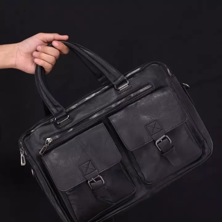 Laptop bag. O1