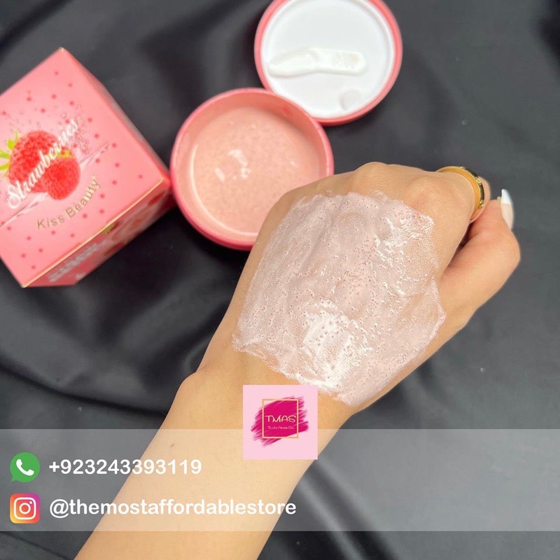 STRAW BERRY scrub for deep cleaning and smooth away fine lines