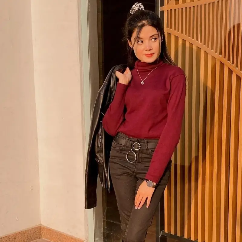 Maroon Turtle necks